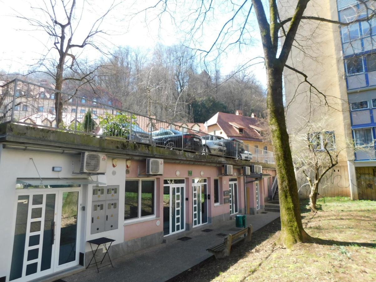 Modern Center Studio Under The Castle - Free Parking Apartment Ljubljana Exterior photo